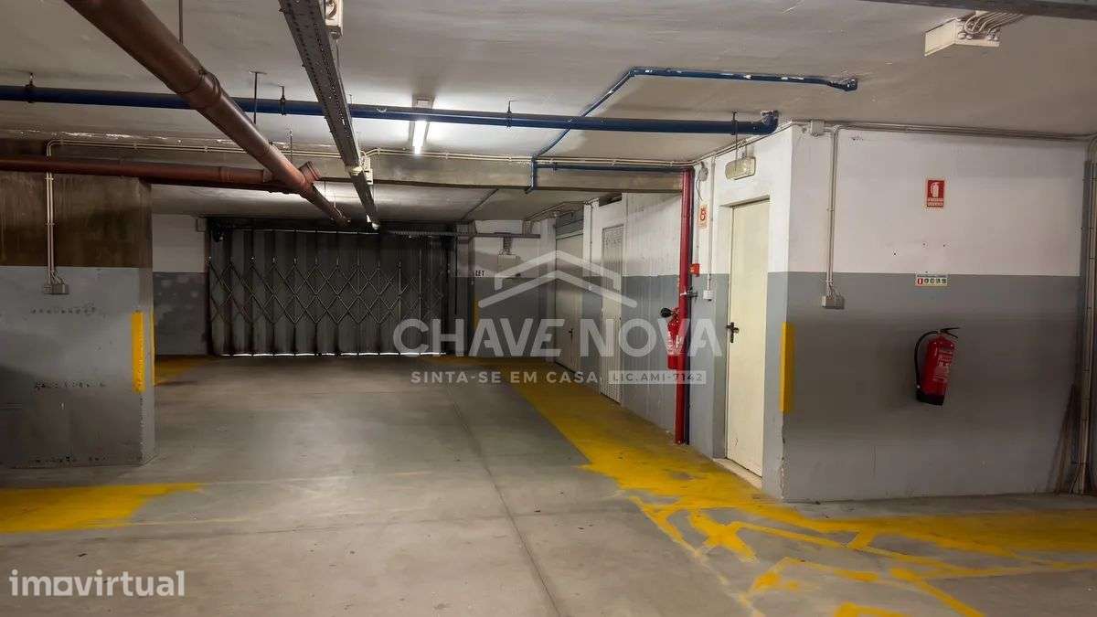 Apartamento T1+1 Último Piso c/ Lugar de Garagem em Canidelo - Grande imagem: 4/25