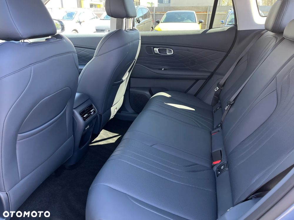 Geely Starray EM-i 1.5 PHEV Pro - 16