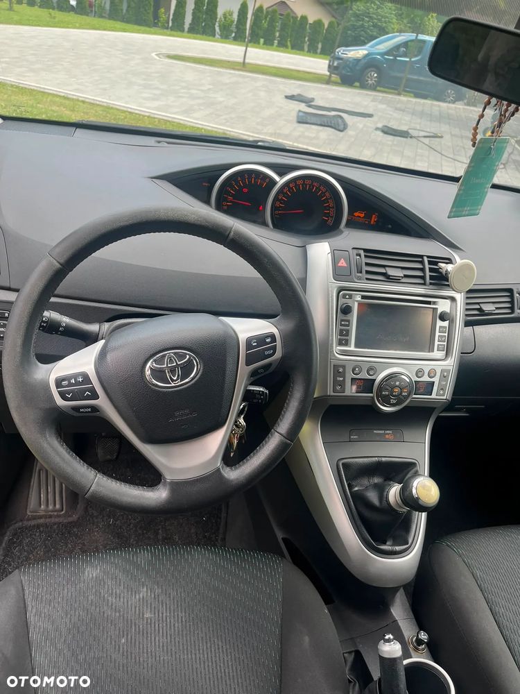 Toyota Verso 1.8 Travel - 8