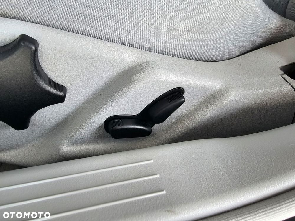 Mercedes-Benz Klasa C 180 Kompressor Classic - 27