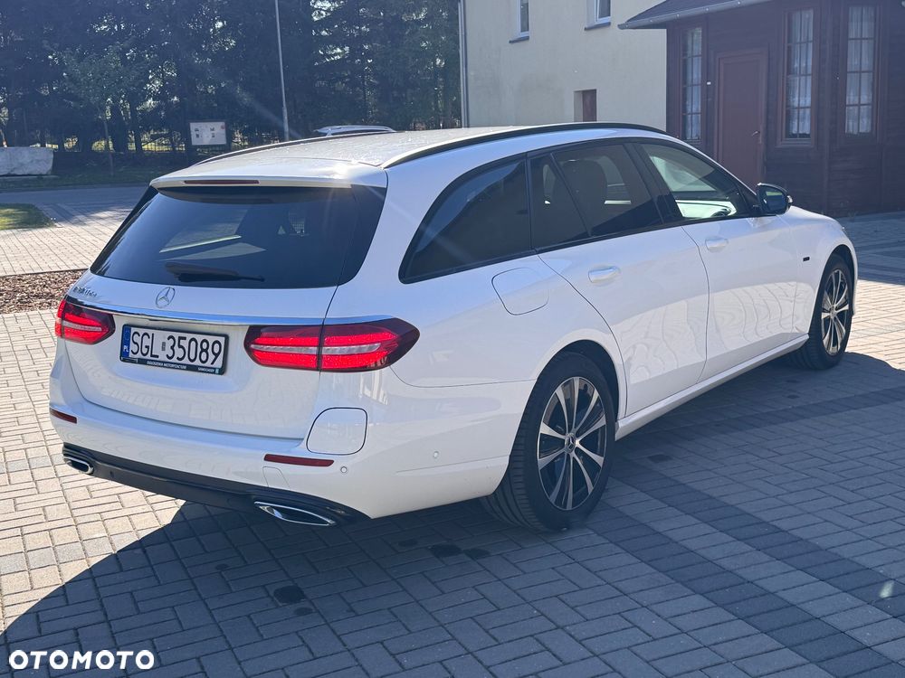 Mercedes-Benz Klasa E 300 de 9G-TRONIC Exclusive - 6