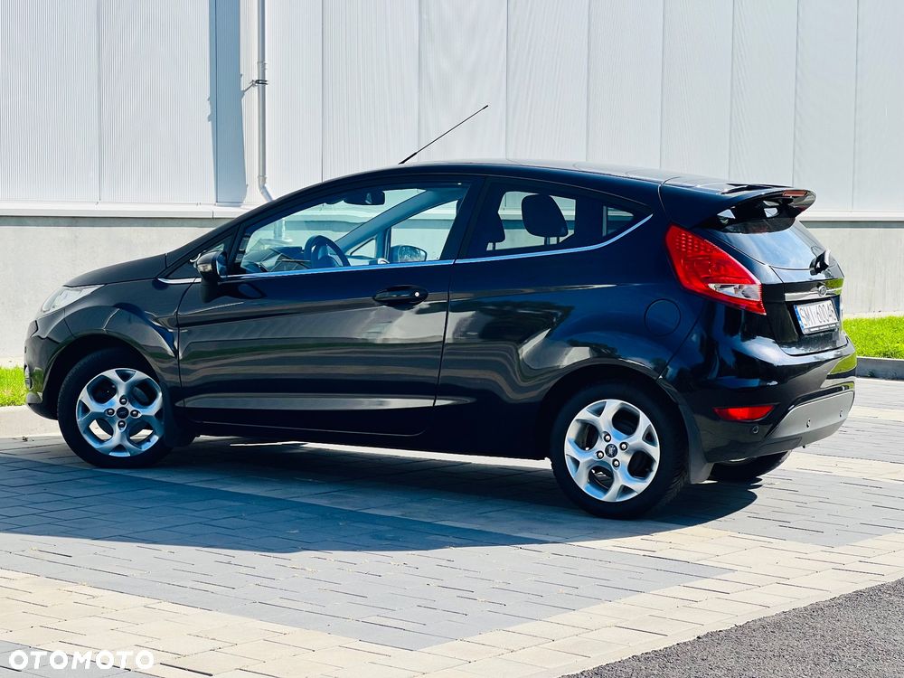 Ford Fiesta - 17
