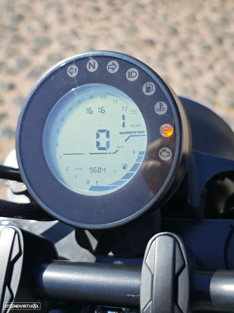 QJ Motor SRV 125 - 6