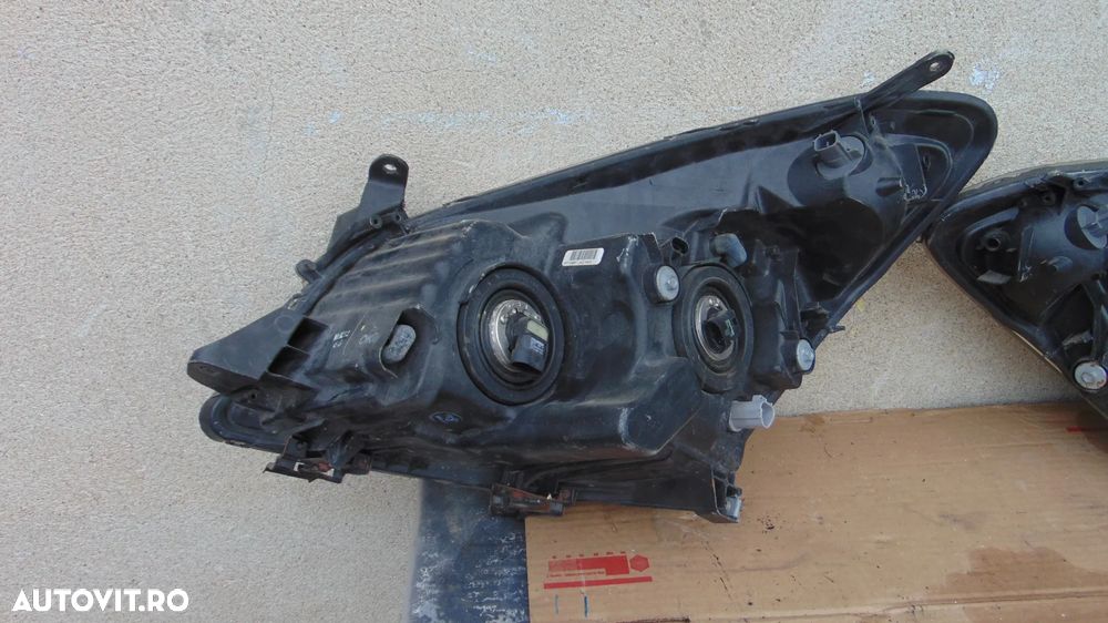 Faruri stanga/dreapta halogen facelift Toyota Corolla Verso an 2007-2008 - 6