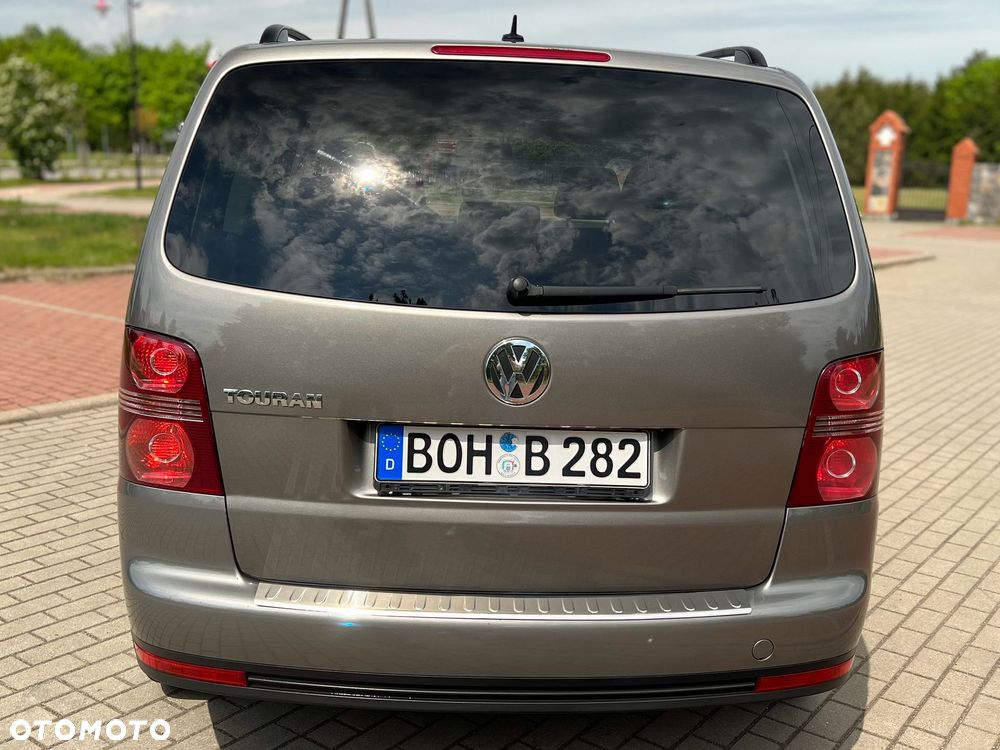 Volkswagen Touran 1.6 - 6