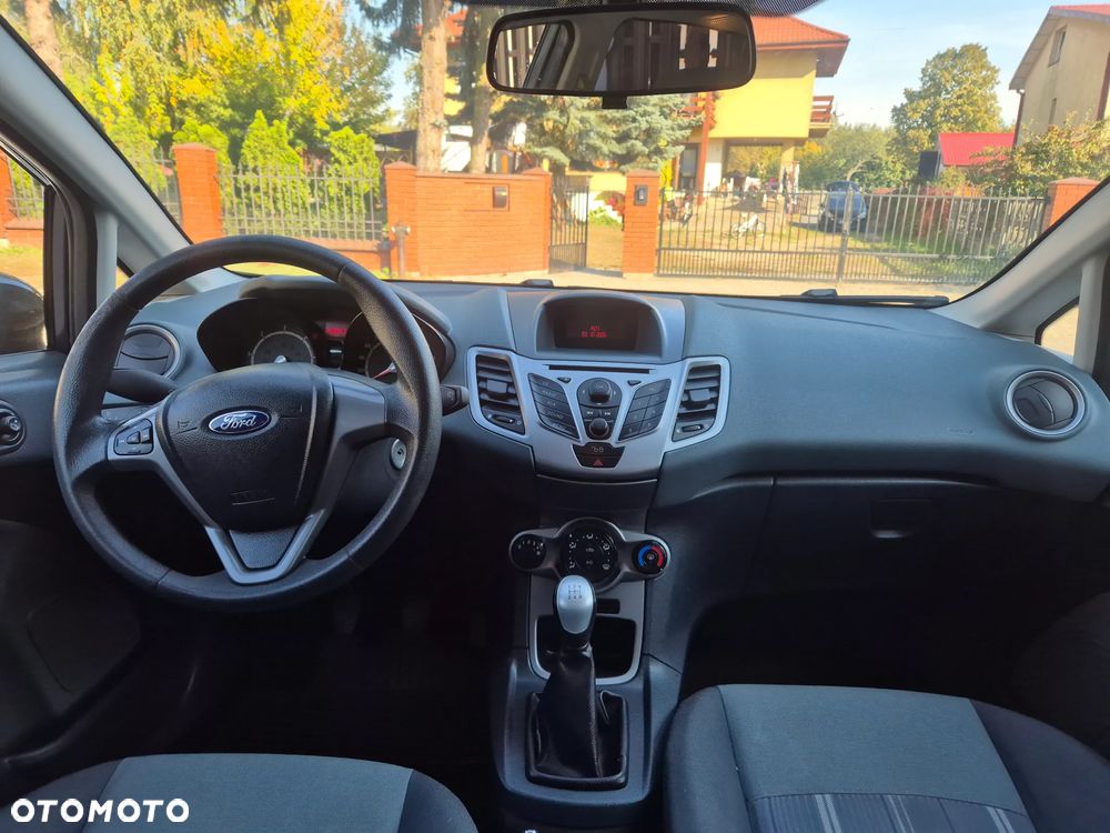 Ford Fiesta - 8