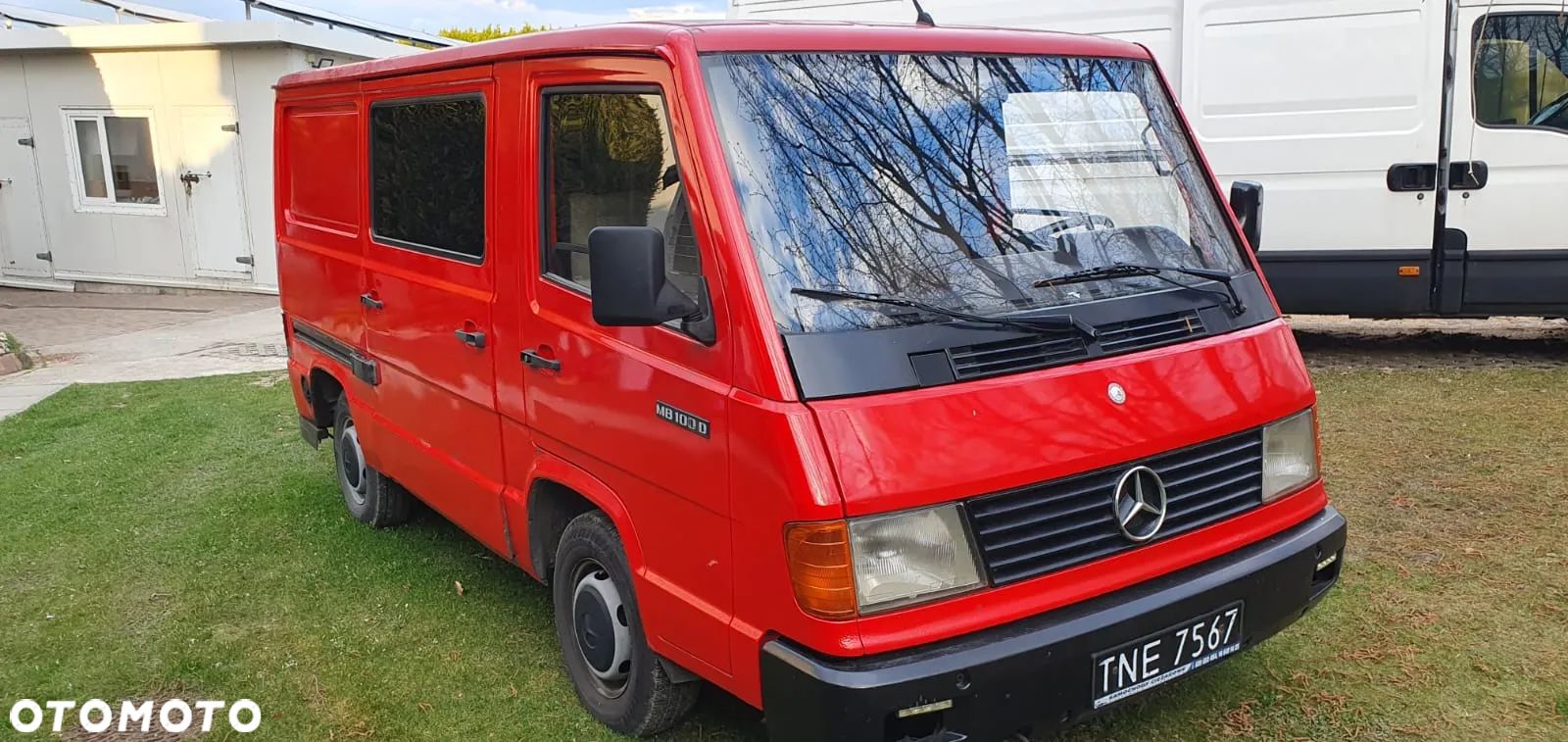 Mercedes-Benz MB100D - 1