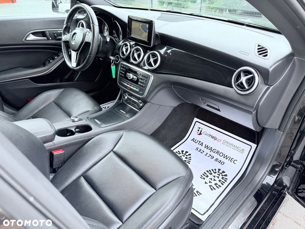 Mercedes-Benz CLA - 11