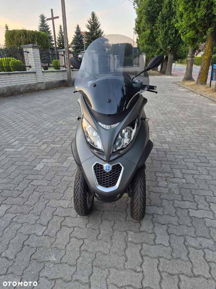 Piaggio MP-3 - 2