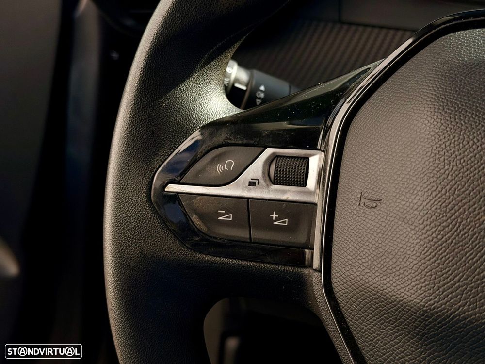 Peugeot 208 1.2 PureTech Active Pack - 19
