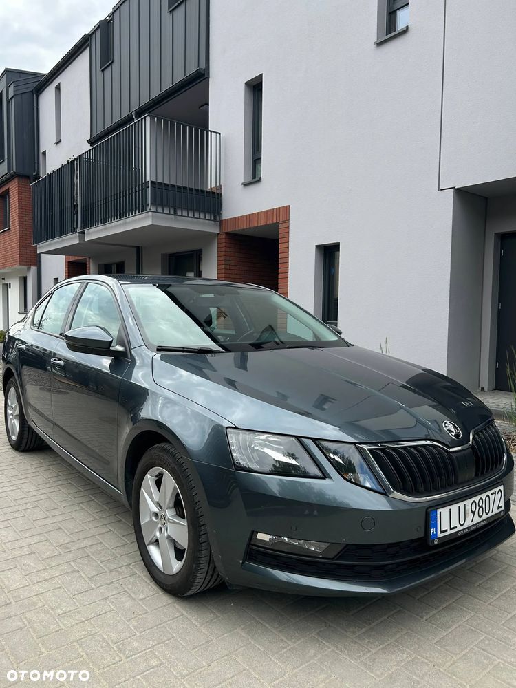 Skoda Octavia 1.6 TDI Ambition DSG - 2