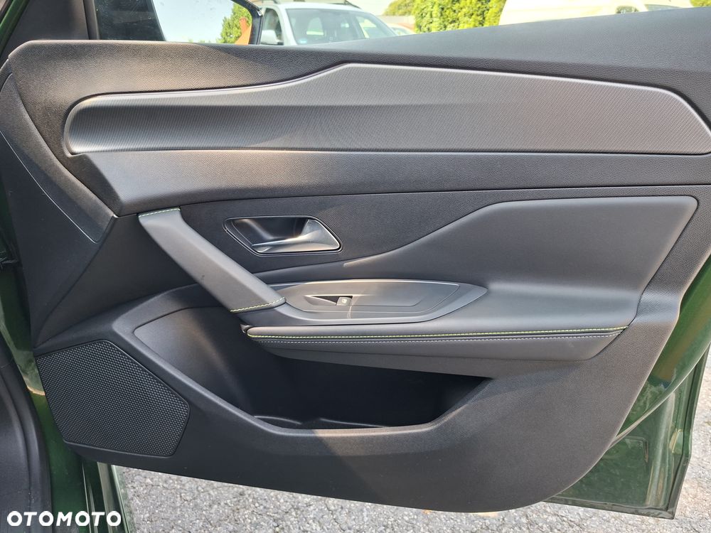 Peugeot 308 PureTech 130 EAT8 GT - 15