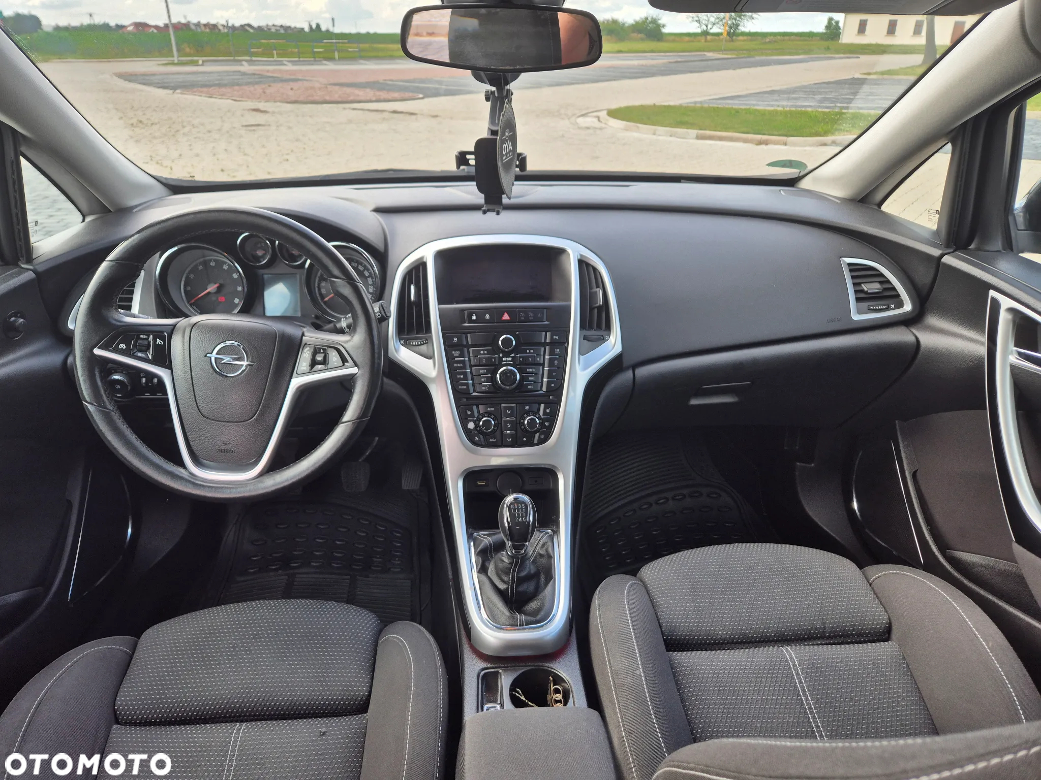 Opel Astra IV 1.4 T Cosmo - 18