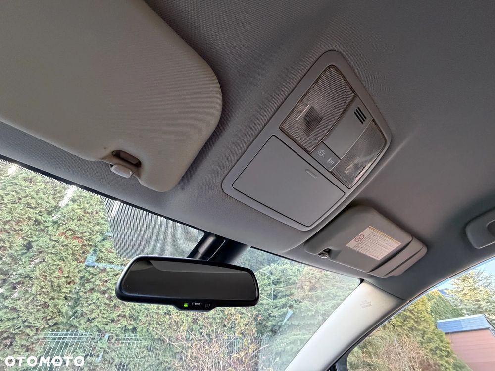 Toyota Avensis 2.0 D-4D Life - 25