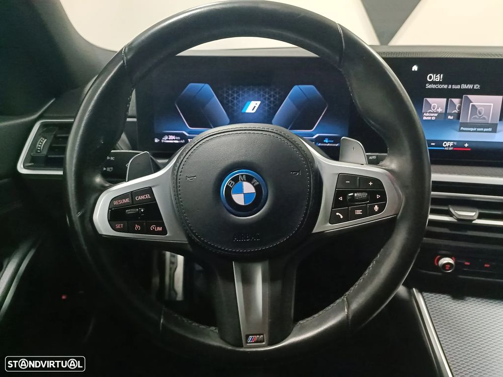 BMW 320 e Pack Desportivo M Auto - 38