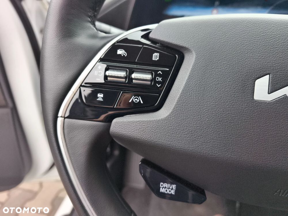 Kia Niro 1.6 GDI Hybrid Business Line - 25
