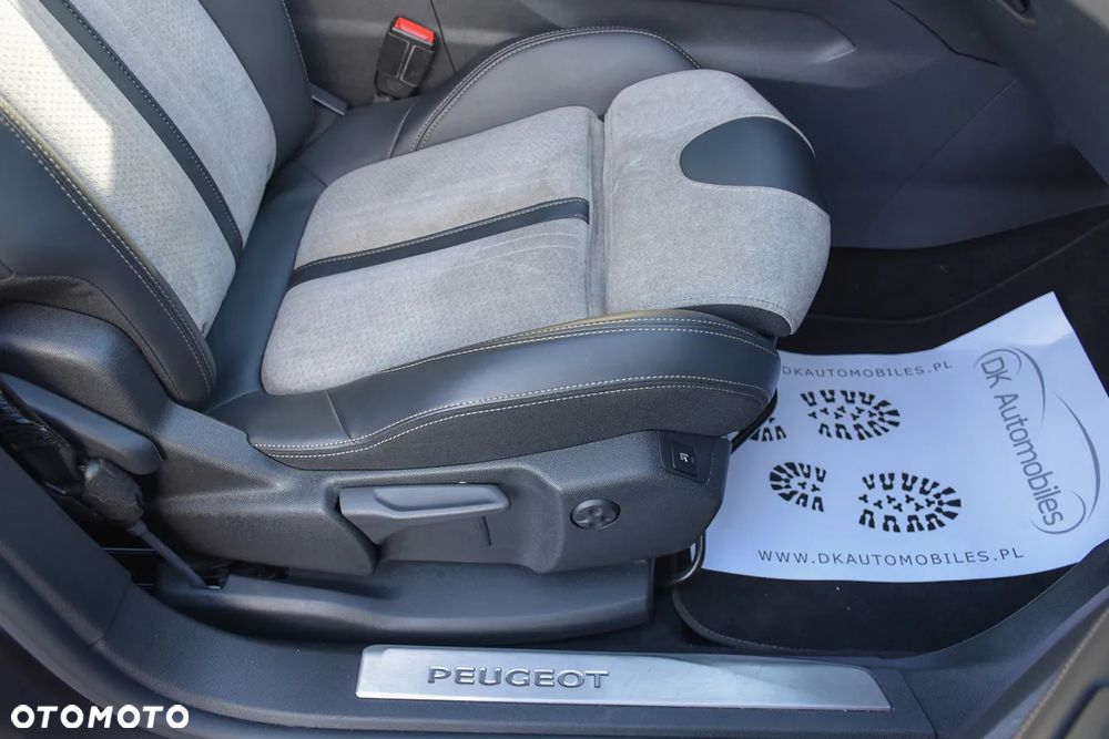 Peugeot 3008 1.6 PureTech HYbrid4 GT S&S EAT8 - 28