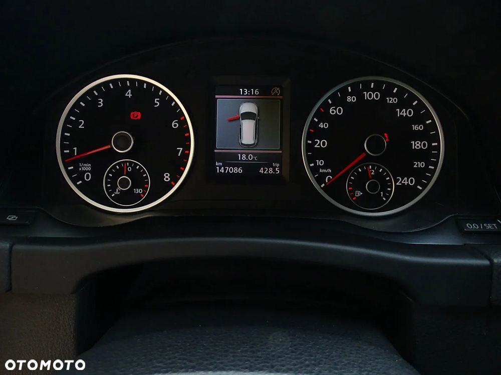 Volkswagen Tiguan 2.0 TDI DPF BlueMotion Technology Sport & Style - 29