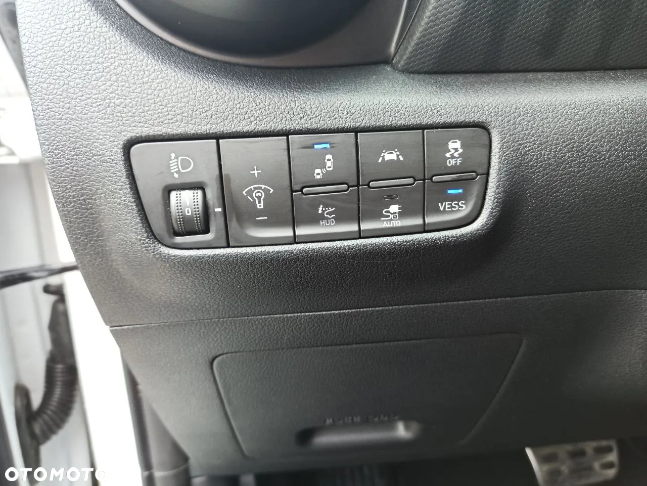 Hyundai Kona Electric 39kWh Premium - 11