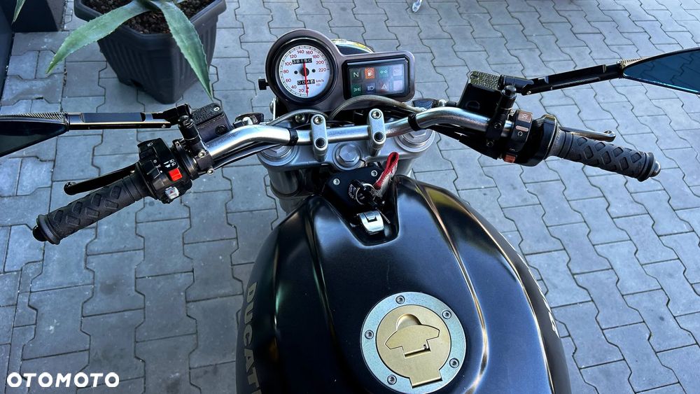 Ducati Monster - 8