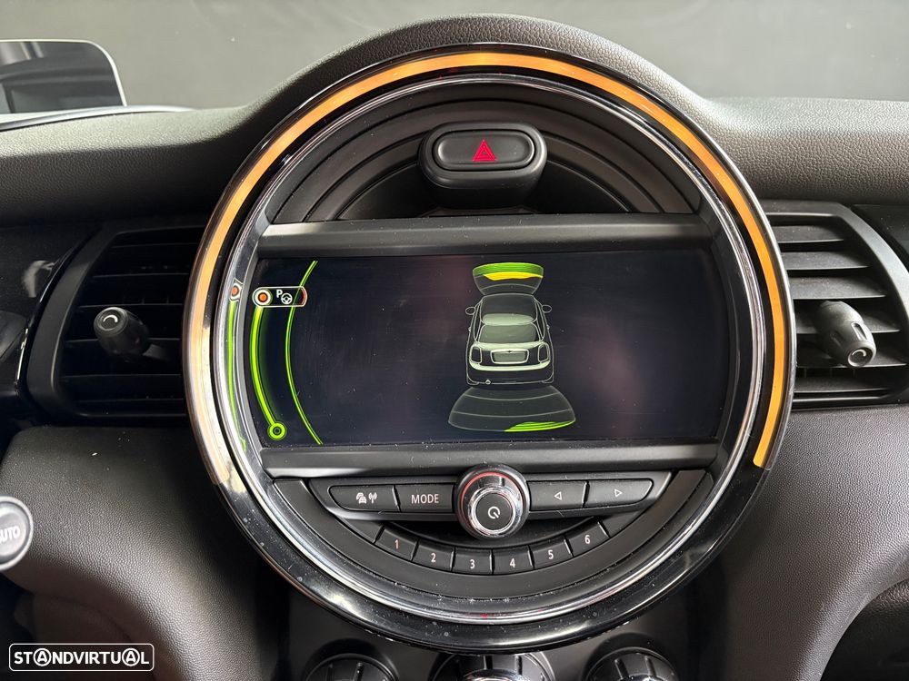 MINI 3 Portas Cooper SD Aut. - 55