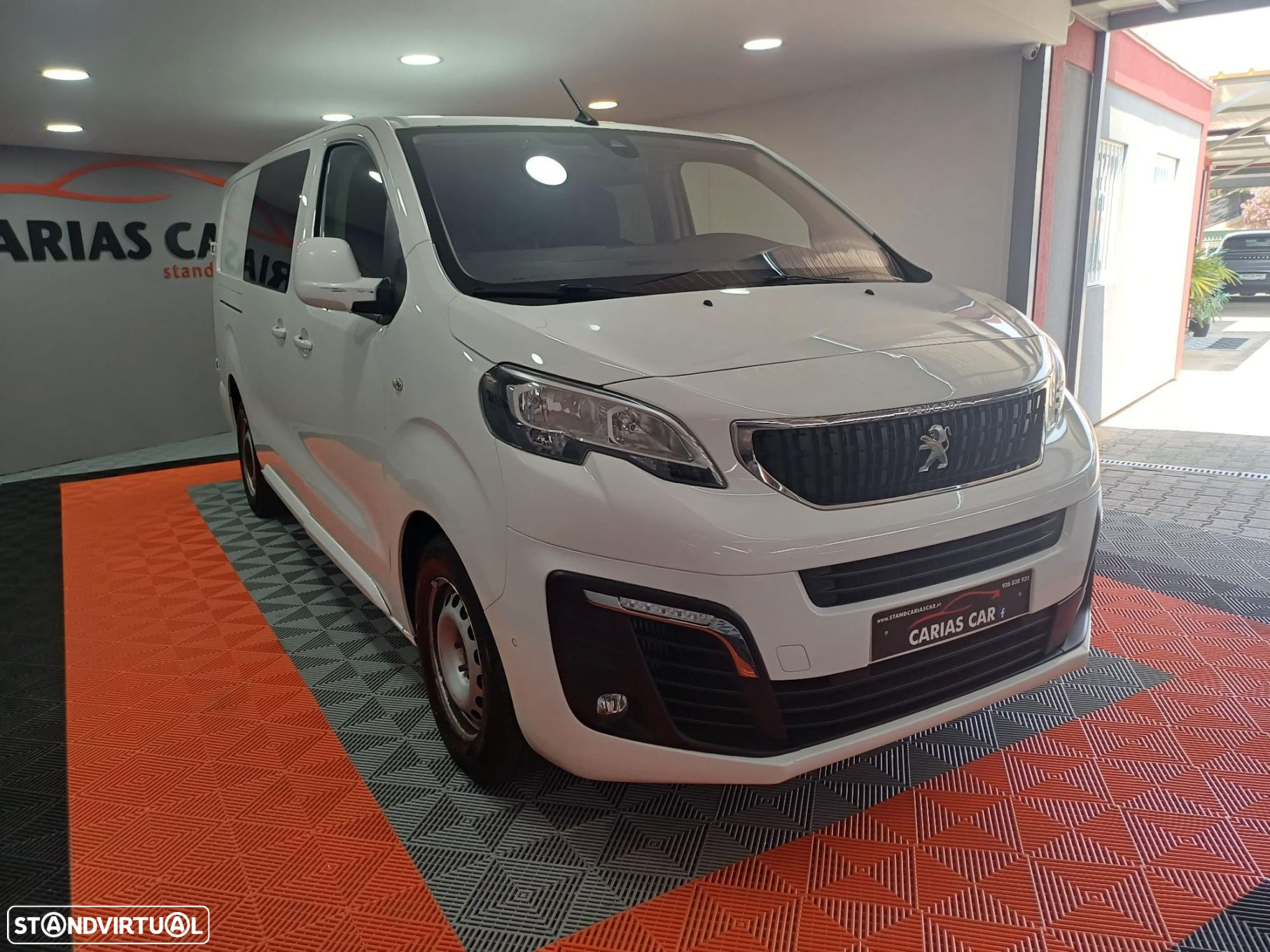 Peugeot Expert 2.0 BlueHDi Semi-Vidrado Standard EAT8 - 2