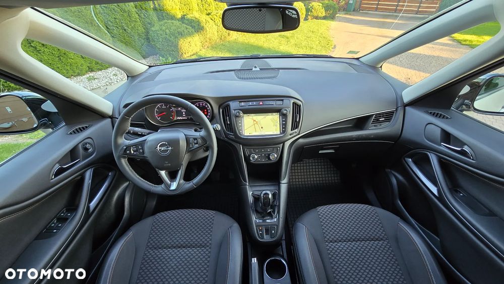 Opel Zafira - 27