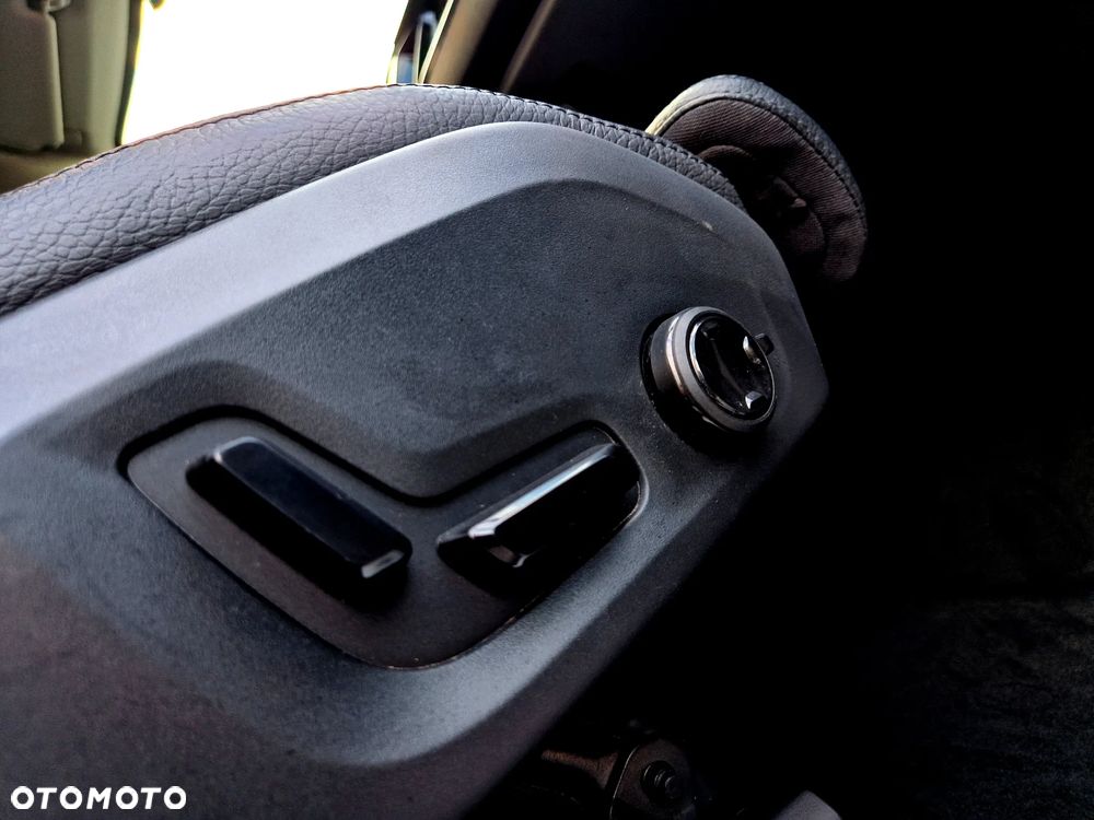 Volvo XC 60 B4 D Plus Bright - 20