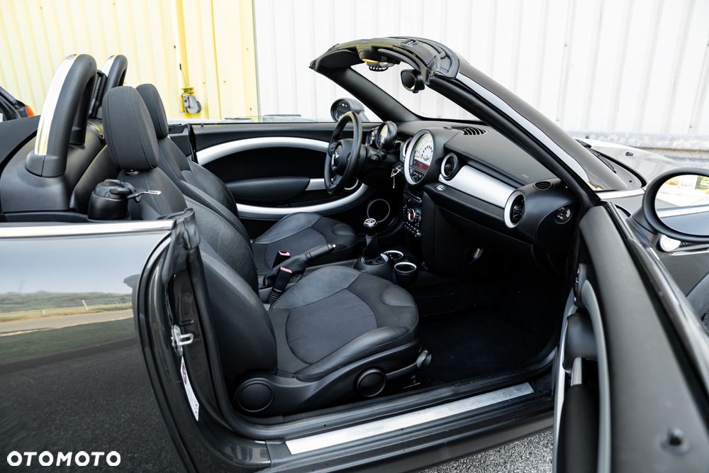 MINI Cooper Cabrio - 25