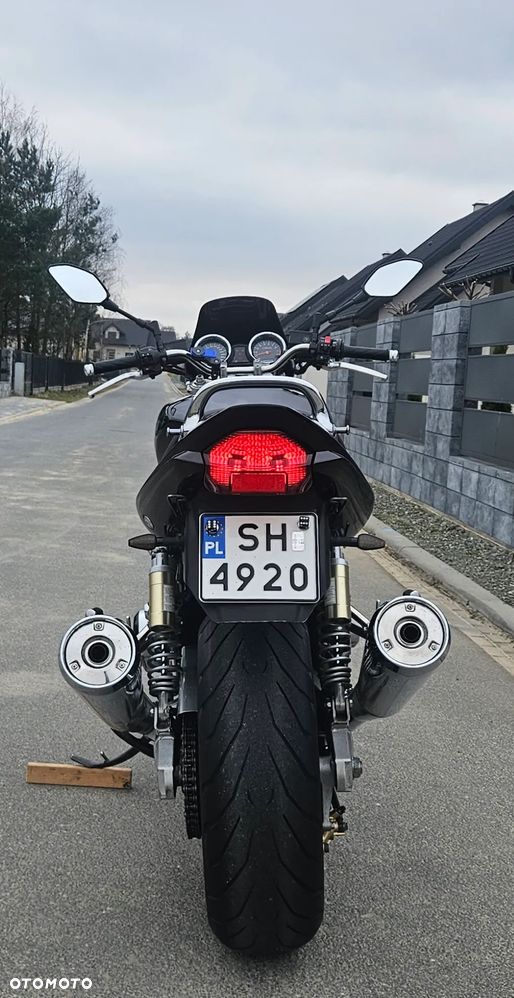Suzuki GSX - 3