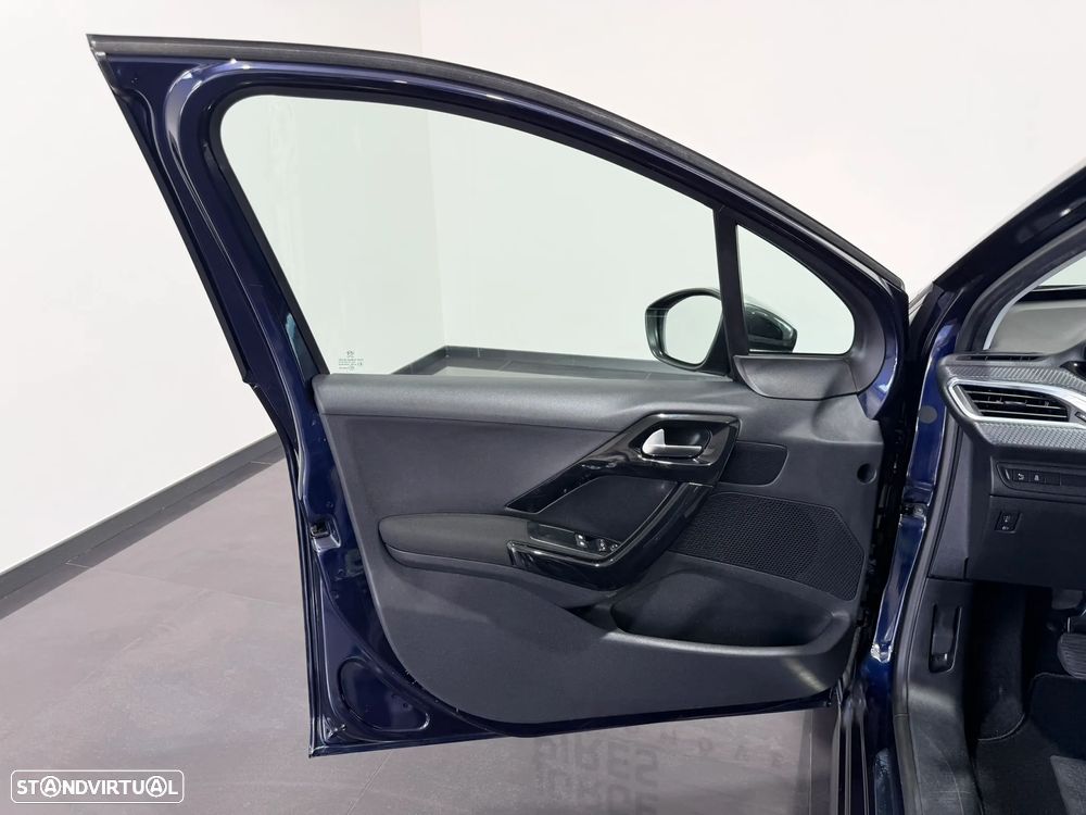 Peugeot 208 1.2 PureTech Style - 18
