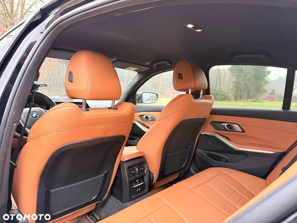 BMW Seria 3 318i Luxury Line sport - 14