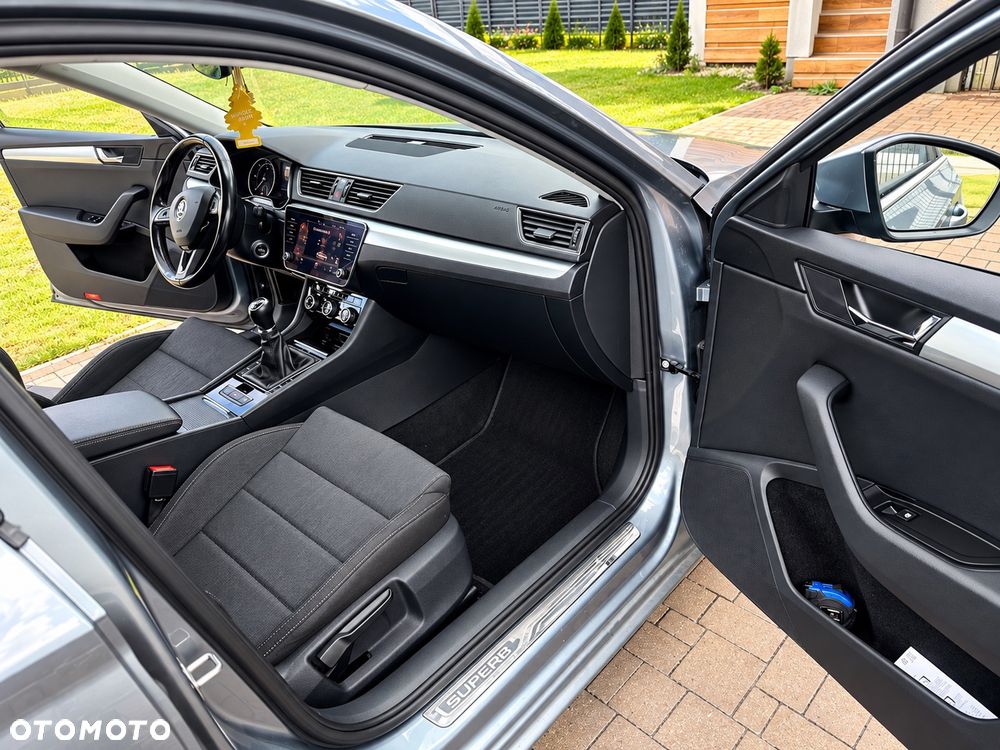 Skoda Superb 2.0 TDI Ambition - 9