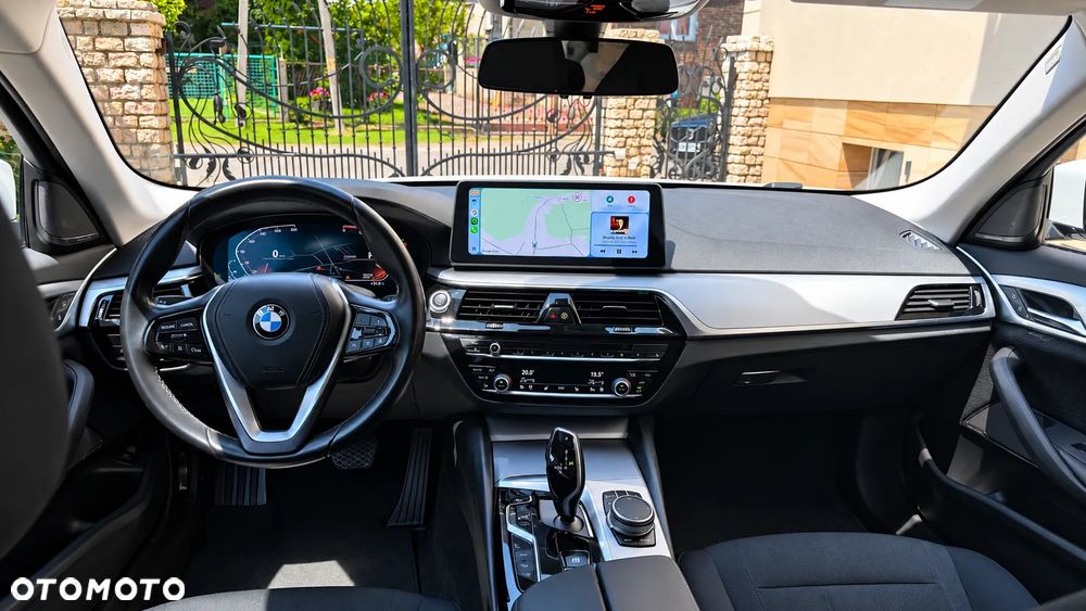BMW Seria 5 520d Sport Line - 19