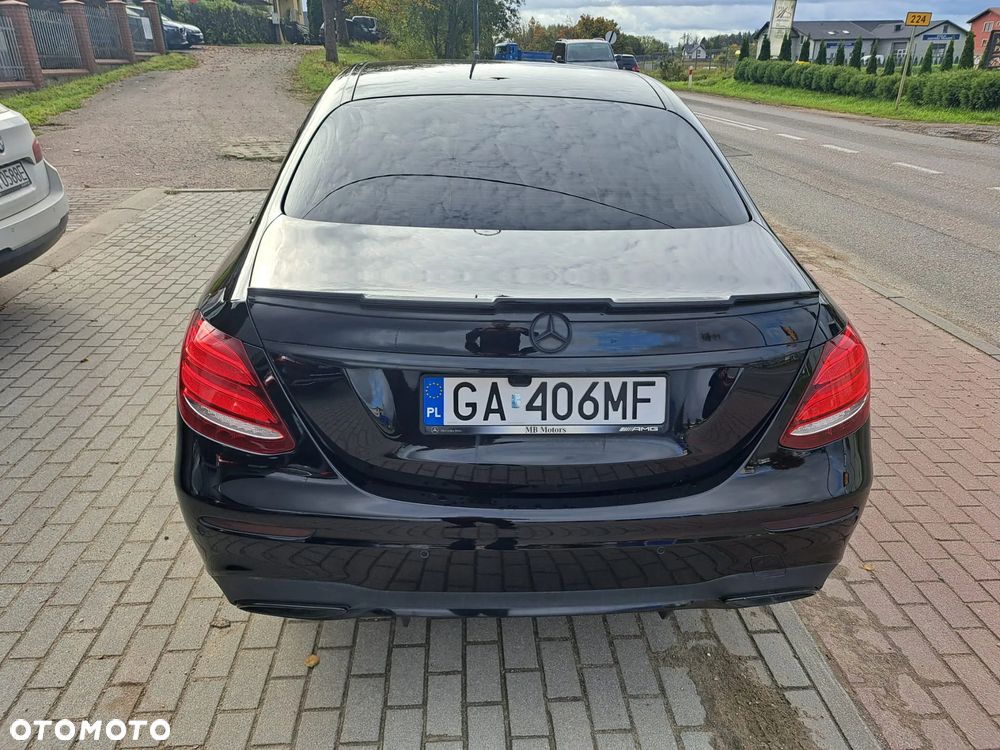Mercedes-Benz Klasa E 220 d 9G-TRONIC - 5