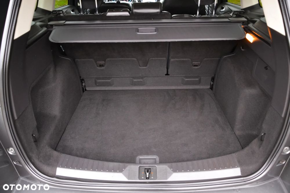 Ford Kuga 2.0 TDCi FWD Titanium - 33