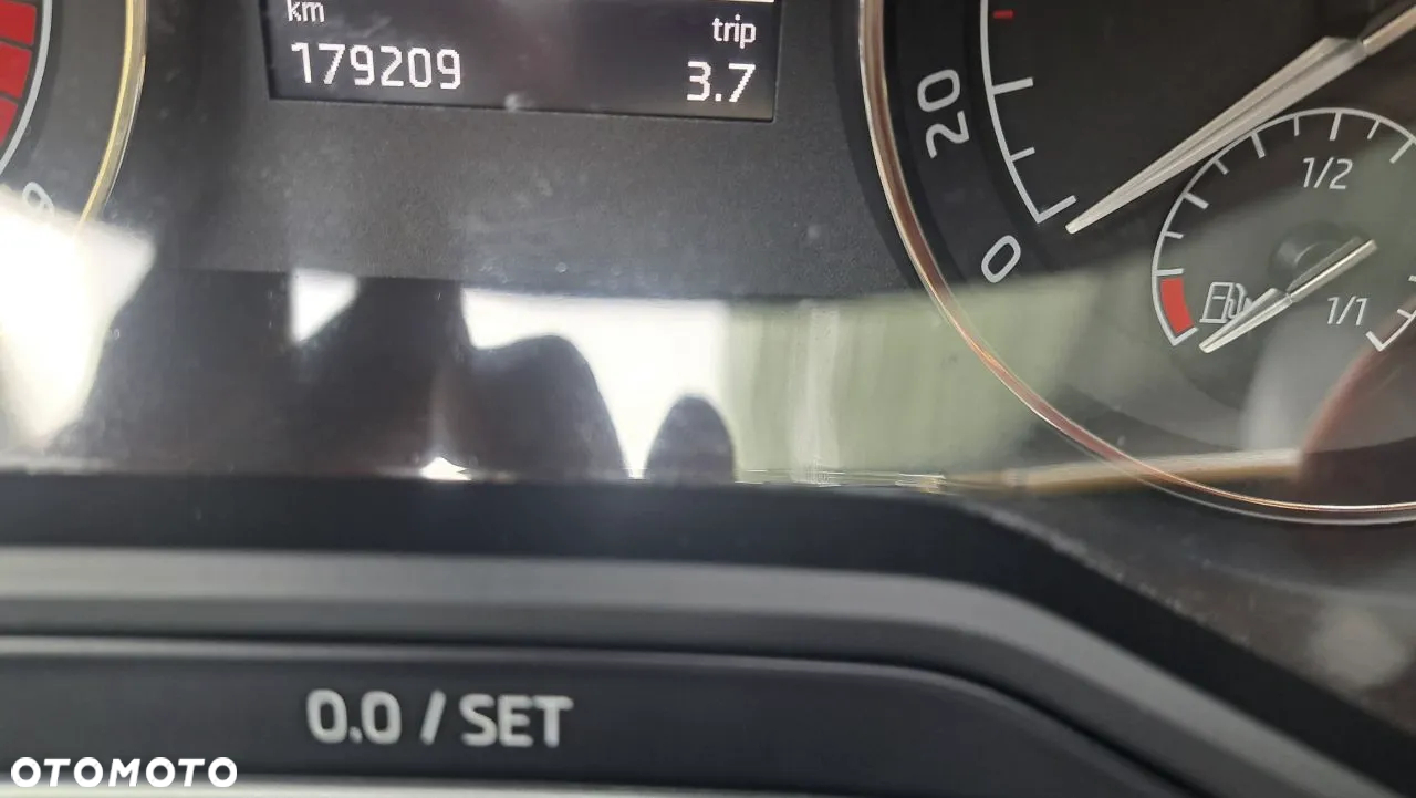 Skoda Superb 2.0 TDI 4x4 Ambition DSG - 25