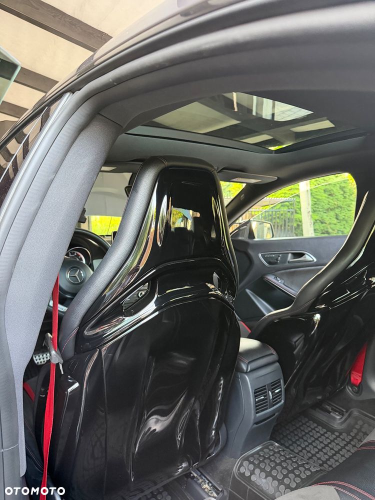 Mercedes-Benz CLA 45 AMG 4-Matic - 5