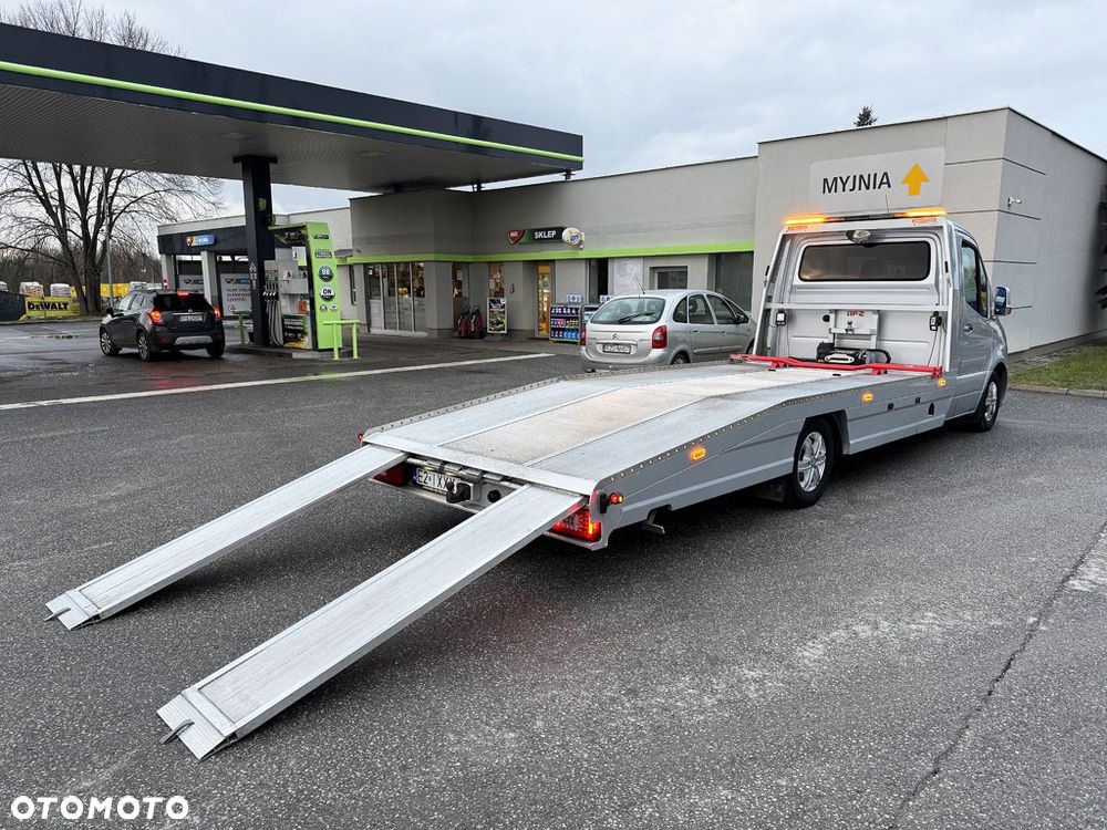 Mercedes-Benz Sprinter - 12