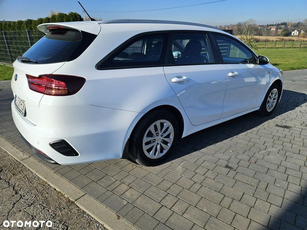 Kia Ceed - 4