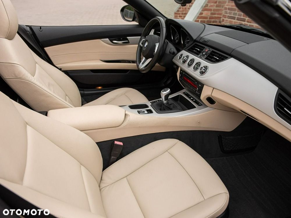 BMW Z4 sDrive23i - 9