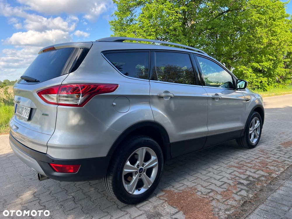 Ford Kuga 1.5 EcoBoost 2x4 Titanium - 2