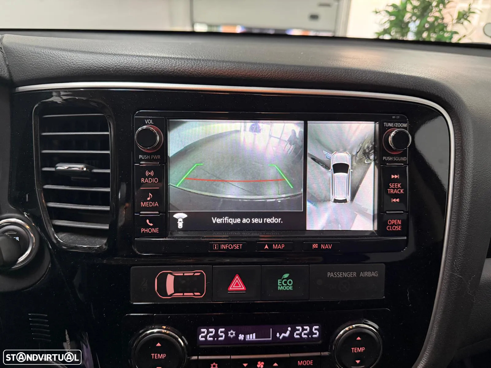 Mitsubishi Outlander 2.0 PHEV Instyle - 16
