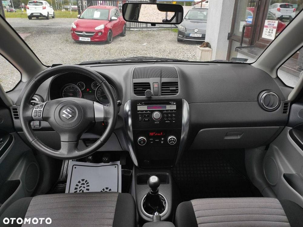Suzuki SX4 - 10