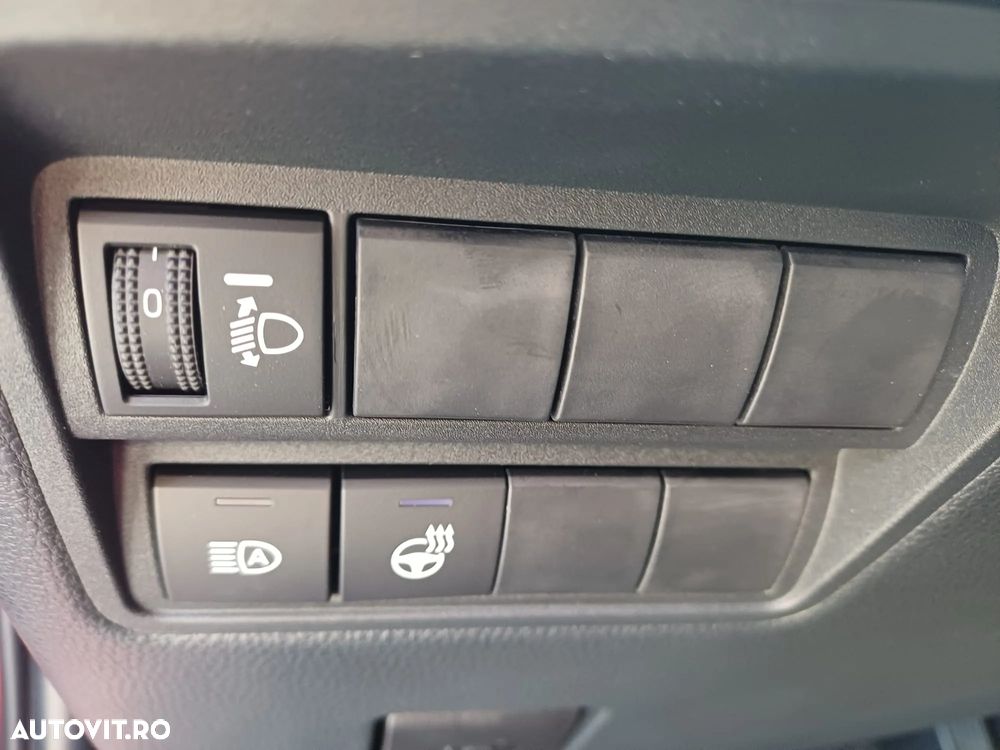 Toyota Yaris 1.5 VVT-i HSD Dynamic Plus Bi-tone - 13