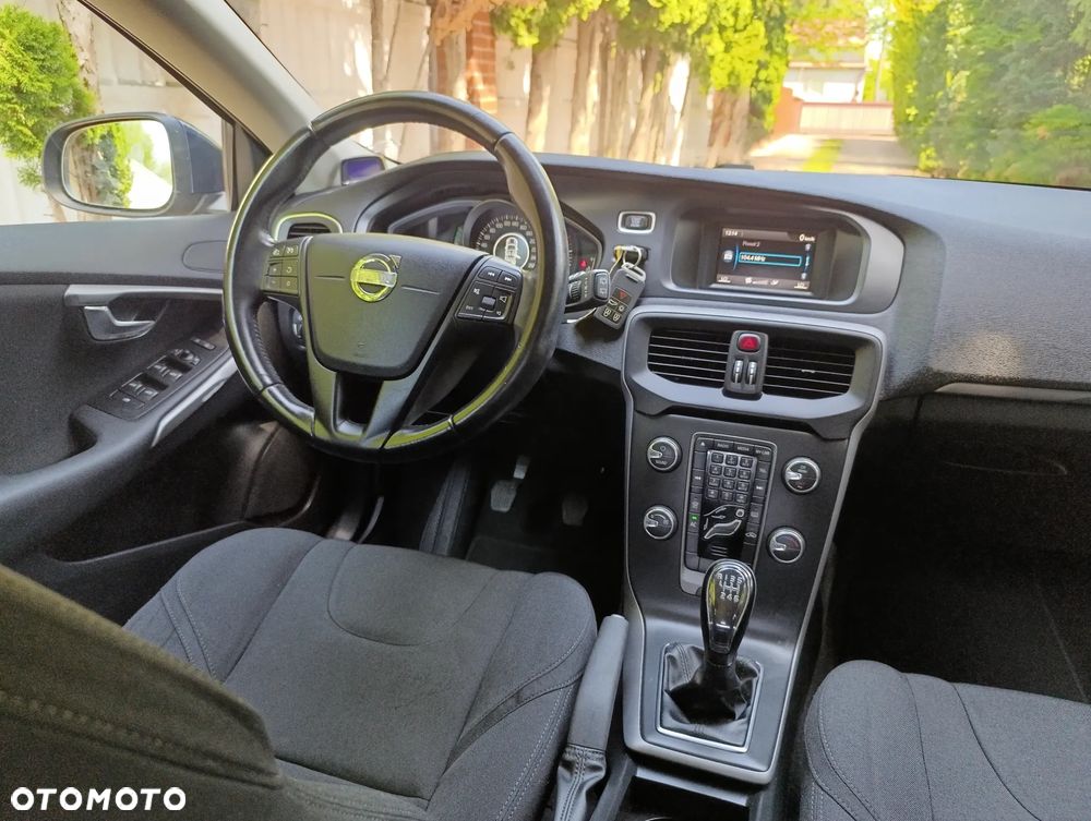 Volvo V40 D2 Kinetic - 6