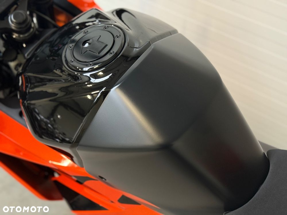 KTM RC 125 - 28