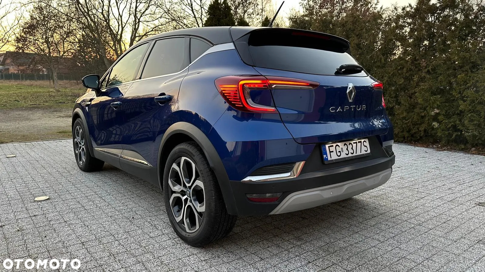 Renault Captur 1.6 E-TECH Full Hybrid 145 Techno - 8