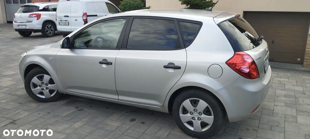 Kia Ceed 1.6 CRDi LX - 4