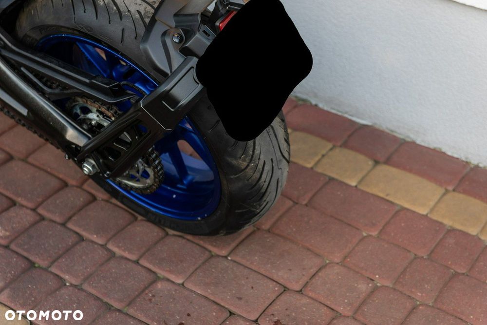 Yamaha MT - 8